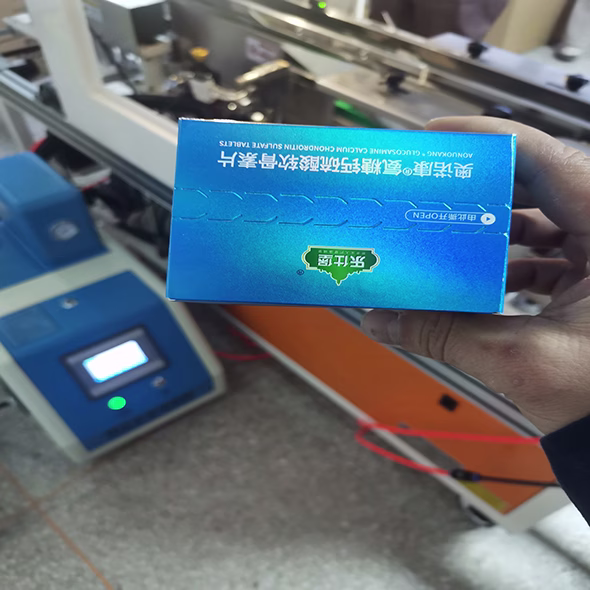 Máquina de selagem de caixas médicas